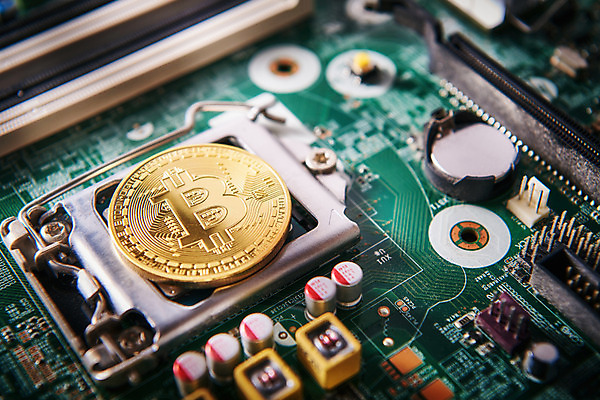 포토 JPG 스튜디오촬영 돈 실내 사람없음 동전 오브젝트 반도체 메인보드 가상 가상화폐 국내포토 내부 재산 파일형식