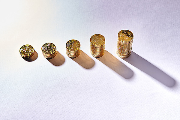 포토 JPG 스튜디오촬영 돈 실내 그림자 사람없음 동전 오브젝트 가상 가상화폐 국내포토 내부 재산 파일형식