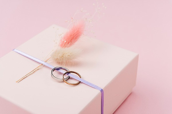 포토 기념일 장신구 실내 선물 내부 상자 반지 파일형식 커플반지 식물 실버데이 JPG 스튜디오촬영 사람없음 선물상자 오브젝트 국내포토