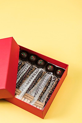 포토 JPG 스튜디오촬영 실내 발렌타인데이 선물 사람없음 선물상자 초콜릿 오브젝트 빼빼로 빼빼로데이 국내포토 데이이벤트 디저트 내부 상자 막대과자 파일형식