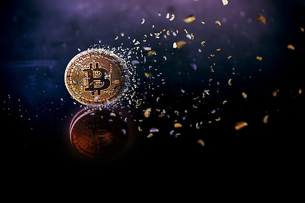 JPG 편집이미지 조각 돈 사람없음 금융 반사 3D 디지털합성 가상화폐 소멸 편집3D 경제 재산 파일형식