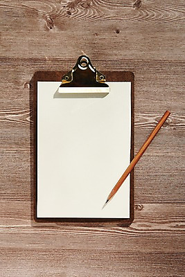 포토 JPG 종이 프레임 사람없음 목재 나뭇결 연필 책상 결재판 목업 국내포토 나무 가구 재료 학용품 필기구 결재 파일형식