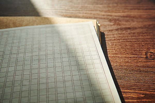 포토 JPG 종이 프레임 사람없음 목재 공책 책상 원고지 목업 국내포토 나무 가구 재료 문구용품 파일형식