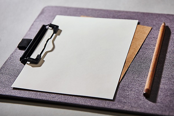 포토 JPG 종이 프레임 근접촬영 사람없음 연필 결재판 목업 국내포토 뷰포인트 학용품 필기구 결재 파일형식