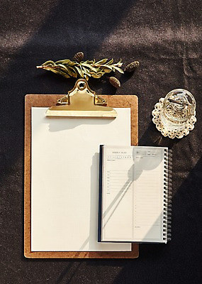 포토 JPG 종이 나뭇잎 프레임 사람없음 공책 솔방울 결재판 디퓨저 목업 국내포토 잎 문구용품 결재 파일형식