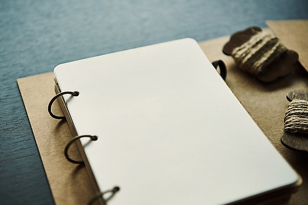 포토 JPG 종이 프레임 사람없음 아웃포커스 공책 노끈 목업 국내포토 줄 문구용품 촬영기법 파일형식