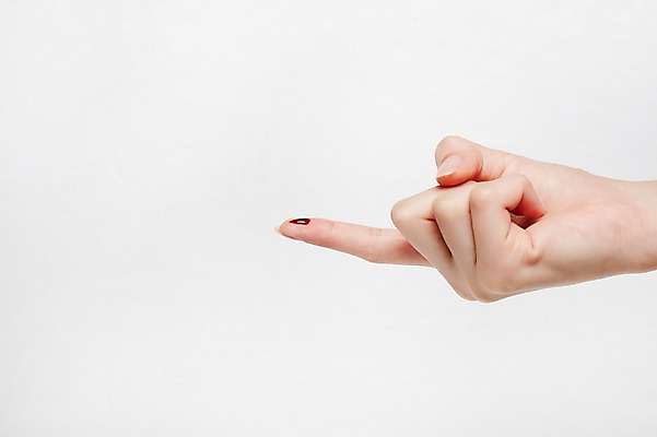 포토 JPG 스튜디오촬영 손 여자 한손 실내 한명 손짓 20대 성인 신체부위 성인여자한명만 국내포토 1 모션 사람 청년 내부 여자한명만 성인여자만 파일형식