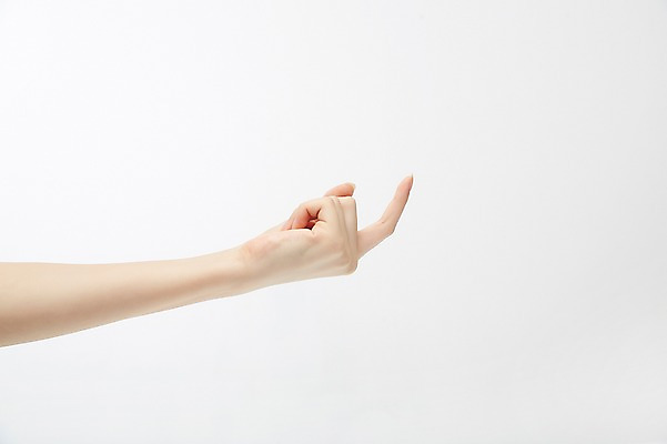 포토 JPG 스튜디오촬영 손 여자 한손 실내 한명 손짓 20대 성인 신체부위 성인여자한명만 국내포토 1 모션 사람 청년 내부 여자한명만 성인여자만 파일형식