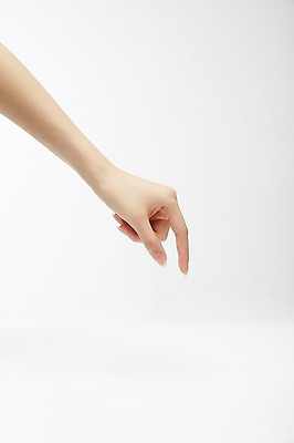 포토 JPG 스튜디오촬영 손 여자 한손 실내 한명 손짓 20대 성인 신체부위 성인여자한명만 국내포토 1 모션 사람 청년 내부 여자한명만 성인여자만 파일형식