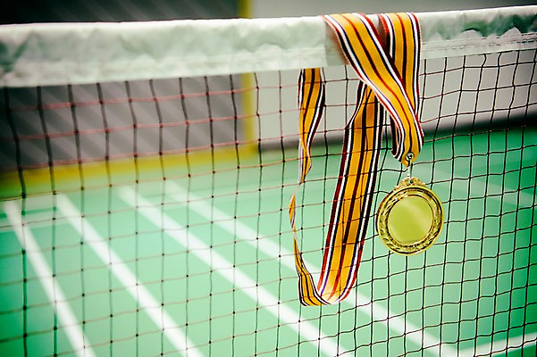 포토 JPG 스포츠 근접촬영 사람없음 아웃포커스 운동 네트 메달 배드민턴 금메달 배드민턴장 국내포토 뷰포인트 촬영기법 건강 구기 상_상패 파일형식