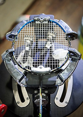 포토 JPG 줄 스포츠 사람없음 아웃포커스 운동 기계 배드민턴라켓 수리 배드민턴 국내포토 촬영기법 건강 구기 라켓 파일형식