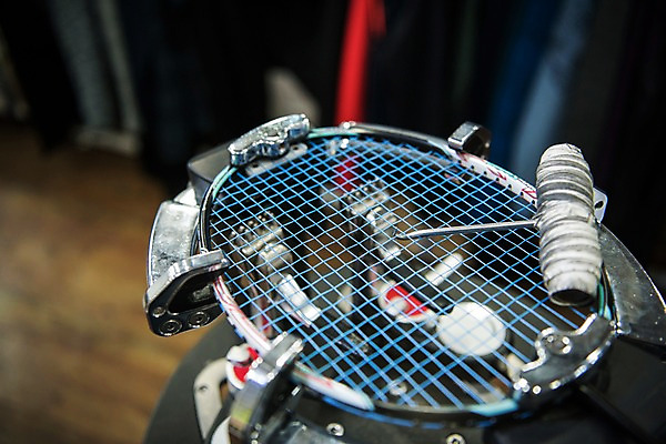 포토 JPG 줄 스포츠 사람없음 아웃포커스 운동 기계 배드민턴라켓 수리 배드민턴 국내포토 촬영기법 건강 구기 라켓 파일형식