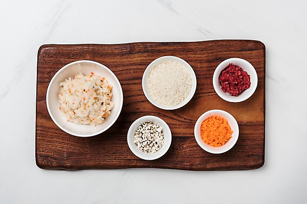 포토 JPG 스튜디오촬영 접시 음식 재료 실내 건강 사람없음 하이앵글 버섯 당근 소고기 쌀 유기농 이유식 국내포토 식기 웰빙 뷰포인트 곡류 뿌리채소 육류 내부 파일형식