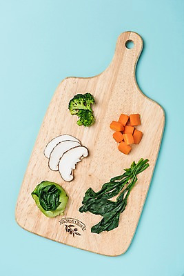 포토 JPG 스튜디오촬영 접시 음식 도마 실내 건강 사람없음 하이앵글 버섯 당근 브로콜리 유기농 청경채 시금치 이유식 국내포토 식기 웰빙 뷰포인트 채소 주방용품 뿌리채소 내부 파일형식