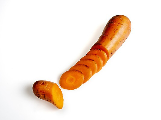 포토 JPG 스튜디오촬영 웰빙 채소 실내 누끼 사람없음 당근 신선 흰배경 유기농 슬라이스 국내포토 백그라운드 뿌리채소 내부 흰색 파일형식