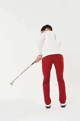 포토 JPG 스튜디오촬영 전신 남자 스포츠 골프 실내 한명 서기 20대 성인 뒷모습 청춘 골프채 한국인 샷 성인남자한명만 국내포토 1 뷰포인트 컨셉 모션 자세 골프용품 사람 동양인 청년 내부 구기 남자한명만 성인남자만 파일형식