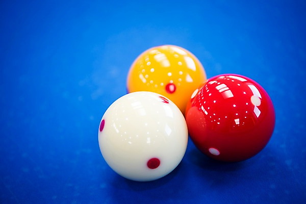 포토 JPG 스포츠용품 스포츠 실내 근접촬영 사람없음 파란색 세개 당구 오브젝트 당구공 당구용품 당구대 당구장 국내포토 뷰포인트 컬러 공 3 내부 구기 파일형식