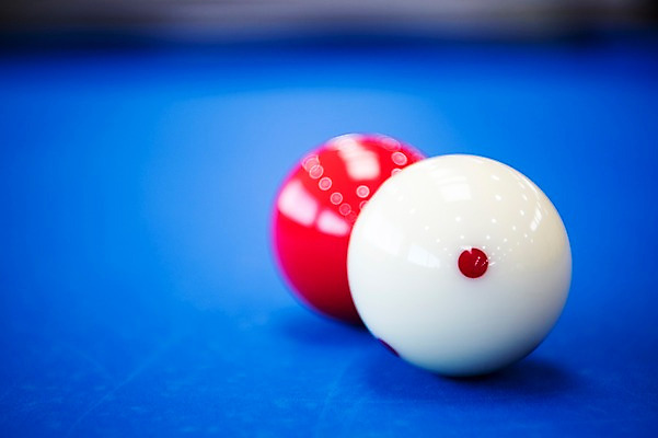 포토 JPG 스포츠용품 스포츠 실내 근접촬영 사람없음 파란색 두개 당구 오브젝트 당구공 당구용품 당구대 당구장 국내포토 뷰포인트 컬러 2 공 내부 구기 파일형식