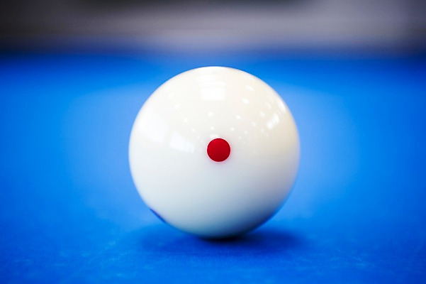 포토 JPG 스포츠용품 스포츠 실내 근접촬영 사람없음 파란색 한개 당구 오브젝트 당구공 당구용품 당구대 당구장 국내포토 1 뷰포인트 컬러 공 내부 구기 파일형식