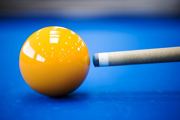 포토 JPG 스포츠용품 스포츠 실내 근접촬영 사람없음 파란색 주황색 당구 오브젝트 큐 당구공 당구용품 당구대 당구채 당구장 치기 국내포토 뷰포인트 컬러 공 모션 내부 구기 파일형식