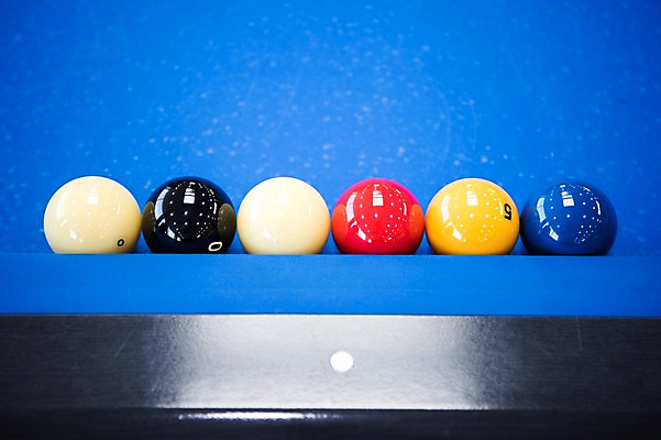 포토 JPG 스포츠용품 스포츠 실내 근접촬영 사람없음 파란색 컬러풀 여러개 당구 오브젝트 당구공 당구용품 당구대 국내포토 뷰포인트 컬러 다수 공 내부 구기 파일형식