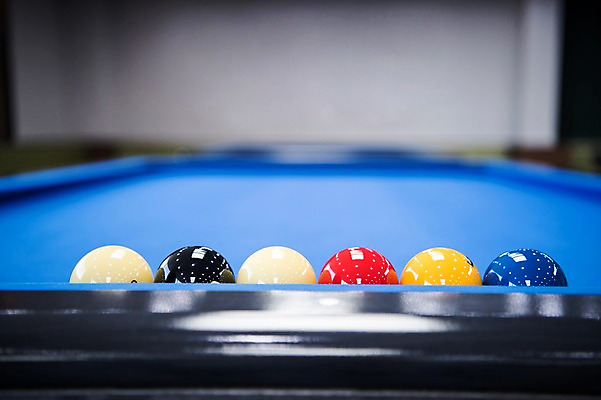 포토 JPG 스포츠용품 스포츠 실내 근접촬영 사람없음 파란색 컬러풀 여러개 당구 오브젝트 당구공 당구용품 당구대 국내포토 뷰포인트 컬러 다수 공 내부 구기 파일형식