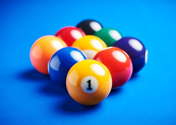 포토 JPG 스포츠용품 스포츠 실내 근접촬영 사람없음 파란색 컬러풀 숫자 여러개 당구 오브젝트 당구공 당구용품 당구대 국내포토 문자 뷰포인트 컬러 다수 공 내부 구기 파일형식