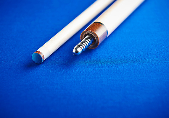 포토 JPG 실내 근접촬영 사람없음 파란색 두개 당구 오브젝트 큐 당구대 당구채 국내포토 뷰포인트 컬러 2 내부 구기 당구용품 파일형식