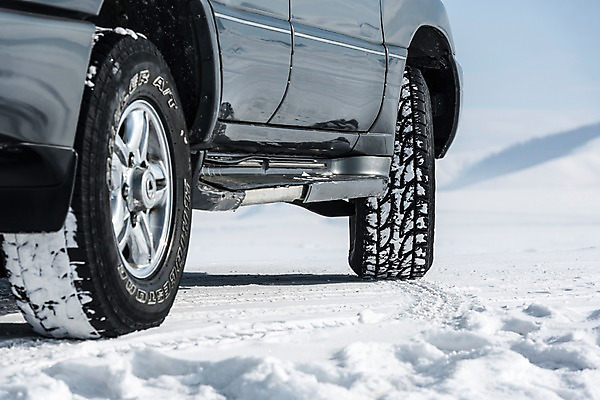 포토 JPG 주간 아시아 여행 겨울 자동차 사람없음 야외 아웃포커스 설원 눈 바퀴 몽골 국내포토 자연요소 계절 나라 육상교통 날씨 눈_날씨 촬영기법 파일형식