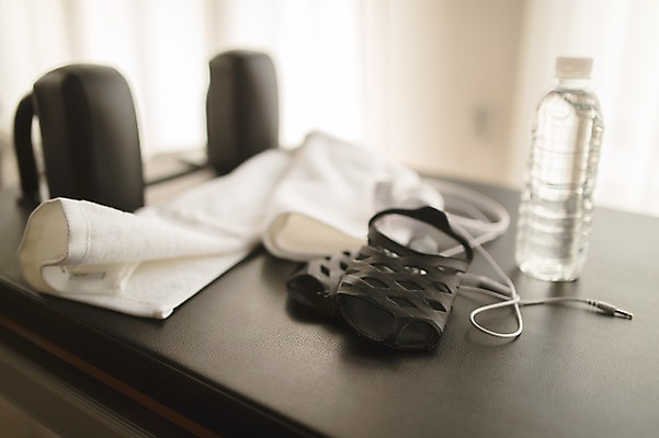 포토 JPG 이어폰 신발 요가 실내 건강 사람없음 물통 필라테스 헬스밴드 국내포토 웰빙 음향기기 내부 운동 파일형식