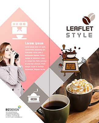 PSD 서양인 외국인 템플릿 표지디자인 북디자인 출판디자인 여자 표지 리플렛 2단접지 북커버 한명 팜플렛 상반신 20대 성인 커피메이커 그라인더 아메리카노 모카커피 휘핑크림 이미지템플릿 1 커피 사람 인종 청년 크림 커피용품 휘핑 파일형식