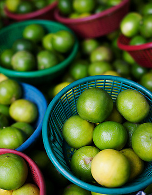 포토 JPG 해외이미지 아시아 음식 다이어트 과일 태국 귤 건강 동양인 사람없음 초록색 쌓기 바구니 신선 시장 컨테이너 다발 레몬 숙성 많음 해외202004 해외포토 나라 산업 컬러 컨셉 모션 인종 파일형식 이미지허브