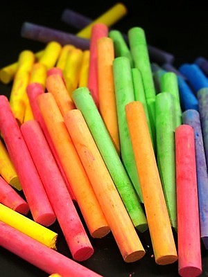 포토 JPG 해외이미지 학생 교육 선 분홍색 백그라운드 무지개 잎 오렌지 학교 프레임 사람없음 빨간색 파란색 노란색 교사 칠판 페인트 그림 분필 타입 땅바닥 바보 해외202004 해외포토 자연요소 식물 직업 컬러 과일 바닥 초크 파일형식 이미지허브