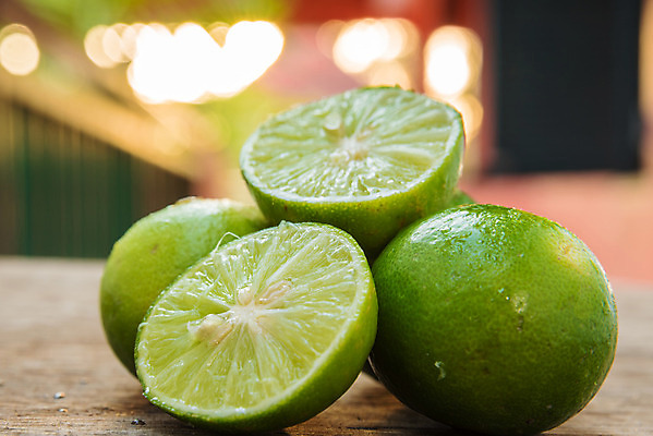 포토 JPG 해외이미지 음료 음식 조각 백그라운드 과일 재료 탁자 귤 건강 사람없음 목재 초록색 노란색 주스 신선 그룹 레몬 민트 라임 내추럴 모히토 숙성 해외202004 해외포토 나무 컬러 가구 칵테일 허브 파일형식 이미지허브