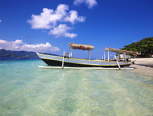 포토 JPG 해외이미지 아시아 모래 바다 섬 여행 태국 자연 하늘 휴가 휴식 항해 동양인 풍경 사람없음 물 여름 파란색 꿈 자유 보트 휴양지 꼬리 발리 인도네시아 몰디브 모리셔스 안다만 터키석 해외202004 해외포토 자연요소 계절 나라 컬러 컨셉 배_교통 인종 장소 보석 생태계 파일형식 이미지허브