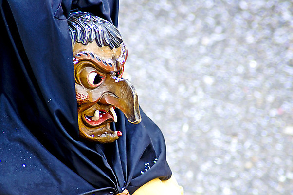 포토 JPG 해외이미지 전통 드레스 유럽 문화 독일 가면 이벤트 사람없음 숫자 장미 파티 축제 공연 광대 악마 마녀 변장 가면무도회 월요일 행진 해외202004 해외포토 문자 옷 꽃 나라 모션 요일 무도회 파일형식 이미지허브