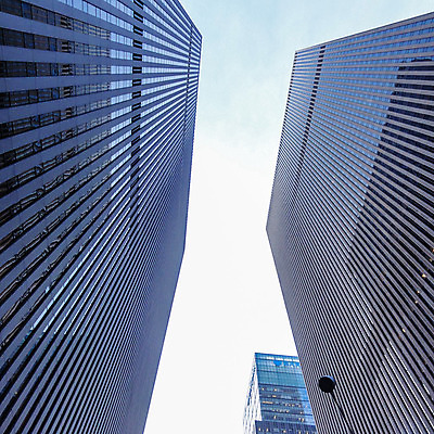 포토 JPG 해외이미지 외관 벽 백그라운드 비즈니스 건축양식 창문 유리 하늘 성공 표면 미래 새로움 사람없음 야외 건물 금융 파란색 빛 도시풍경 사무실 태양 반사 탑 맑음 고층빌딩 도시 업무 센터 도심 큼 뉴욕 타운 스카이라인 마이애미 철강 해외202004 해외포토 자연요소 건축물 건축 컬러 컨셉 재질 날씨 풍경 빌딩 경제 미국 작업 크기 파일형식 이미지허브