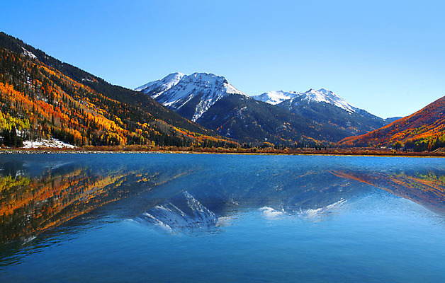 포토 JPG 해외이미지 계절 호수 자연 하늘 산 풍경 사람없음 야외 파란색 반사 노란색 평화 침묵 가을 황무지 크리스탈 장면 내추럴 콜로라도 해외202004 해외포토 컬러 컨셉 미국 소리 광석 생태계 파일형식 이미지허브