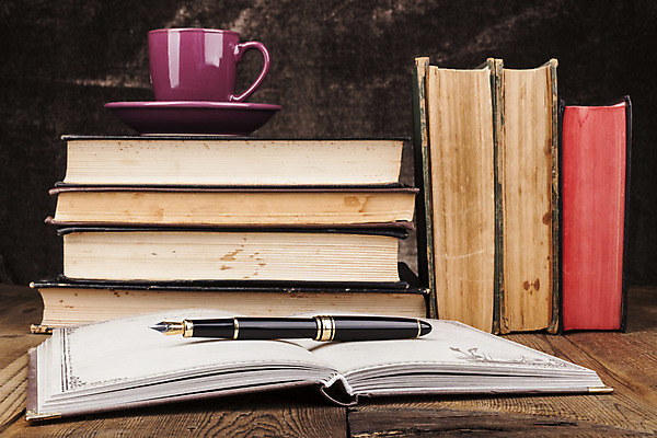 포토 JPG 해외이미지 디자인 교육 종이 커피 음료 벽 백그라운드 탁자 아침 따뜻함 사람없음 목재 책 컵 빨간색 펜 갈색 쌓기 검은색 공책 어둠 카페 머그컵 수확 덮개 흰색 시골 오픈 뜨거움 차 아침식사 갑판 대학교 질감 복고 카푸치노 에스프레소 단절 옛날 스타일 많음 해외202004 해외포토 주간 나무 식기 컬러 가구 컨셉 농업 배_교통 재료 학교 모션 문구용품 필기구 상점 식사 뚜껑 파일형식 이미지허브