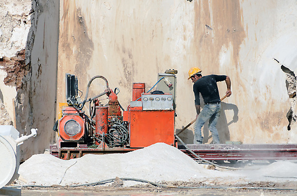 포토 JPG 해외이미지 외관 유럽 산업 백그라운드 자연 산 한명 풍경 야외 회색 추위 바위 흰색 업무 동굴 발굴 날것 대리석 지역 드라마 내추럴 절정 채석 추출 해외202004 해외포토 1 나라 컬러 재료 사람 돌_바위 작업 생태계 파일형식 이미지허브