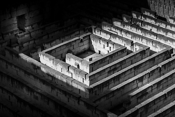 포토 JPG 해외이미지 모양 디자인 도로 길 여행 백그라운드 컨셉 패턴 비즈니스 성공 추상 출입구 사람없음 빛 어둠 자유 도전 게임 원형 퍼즐 선택 계획 연결 신비 질문 방향 심볼 오브젝트 검색 문제 미로 해결 발견 고립 골 방법 헬프 혼란 해외202004 해외포토 도형 무늬 교통시설 놀이 도움 파일형식 이미지허브