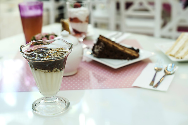 포토 JPG 해외이미지 접시 음료 음식 조각 다이어트 과일 유리 딸기 디저트 사탕 사람없음 여름 파티 케이크 식당 초콜릿 빵집 우유 에너지 흰색 신선 바 달콤 아침식사 굽기 크림 유기농 요거트 쉐이크 스펀지 떨림 섞기 스무디 페스츄리 해외202004 해외포토 식기 웰빙 계절 빵 컬러 모션 재질 유제품 건강 이벤트 상점 식사 맛 구이 파일형식 이미지허브