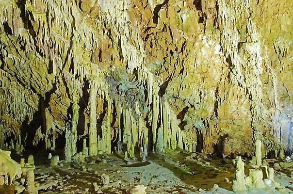 포토 JPG 해외이미지 유럽 지구 벽 여행 자연 사람없음 내부 물 갈색 노란색 여행객 수중 어둠 흐름 탐험 기둥 보트 복도 터널 동굴 크리스탈 지중해 그리스 지하 발견 내추럴 석회암 옛날 웅장함 종유석 지질 지질학 해외202004 해외포토 자연요소 교육 건축 나라 길 바다 컬러 컨셉 배_교통 사람 암석 광석 생태계 파일형식 이미지허브