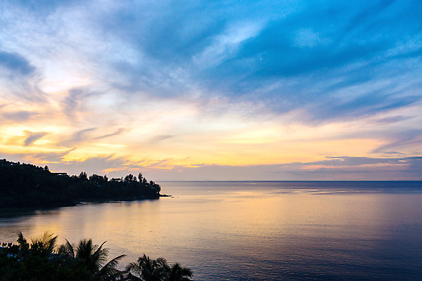 포토 JPG 해외이미지 구름 파도 바다 백그라운드 오렌지 자연 하늘 아침 날씨 풍경 사람없음 빨간색 물 여름 파란색 빛 컬러풀 햇빛 태양 반사 노란색 일출 보라색 검은색 황혼 일몰 새벽 가을 흰색 분위기 황금 지역 천국 스카이라인 흐림 수평선 해외202004 해외포토 주간 자연요소 계절 컬러 컨셉 과일 노을 생태계 파일형식 이미지허브