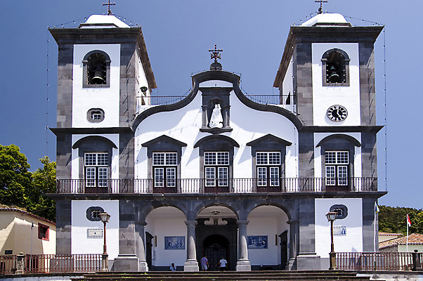 포토 JPG 해외이미지 유럽 건축양식 거리 주택 사람없음 건물 여름 교회 마을 와인 도시 포르투갈 타운 순례 옛날 몬테카를로 해외202004 해외포토 건축물 계절 건축 나라 종교건축 주류 모나코 파일형식 이미지허브