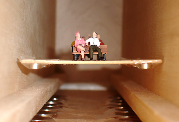 포토 JPG 해외이미지 학생 교육 남자 산업 안경 여행 학교 교통시설 모션 노동자 안전 사람 사람없음 전자제품 스터디 강사 교사 힘 기차 작업 판넬 가르침 수리 속도 테이프 자석 선로 전압 제어 프로젝트 해외202004 해외포토 직업 잡화 육상교통 교통 문구용품 대중교통 학습 시설 파일형식 이미지허브