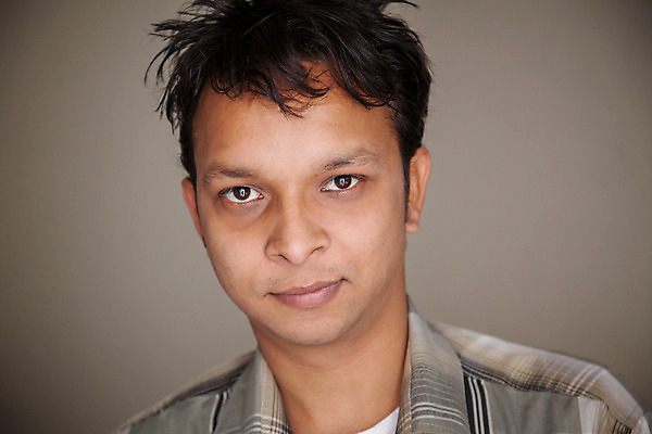 포토 JPG 해외이미지 모델 외관 응시 남자 얼굴 백그라운드 생각 자연 한명 미소 사람 소년 성인 10대 청춘 유행 흰색 최고 자신감 거친 시원함 스마트 만족 내추럴 스타일 해외202004 해외포토 1 시선 감정 어린이 컬러 컨셉 청소년 표정 신체부위 생태계 파일형식 이미지허브