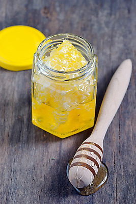 포토 JPG 해외이미지 식물 꽃 음식 꽃무늬 오렌지 재료 텍스트 자연 건강 사람없음 목재 가로 초록색 노란색 식사 침묵 항아리 투명 액체 막대기 황금 붓기 달콤 맛 냄비 상품 밀 민트 국자 유기농 유리그릇 꿀 벌집 내추럴 고립 옛날 해외202004 해외포토 나무 그릇 웰빙 컬러 컨셉 무늬 과일 모션 유리 주방용품 곡류 소리 도자기 솥 허브 생태계 파일형식 이미지허브