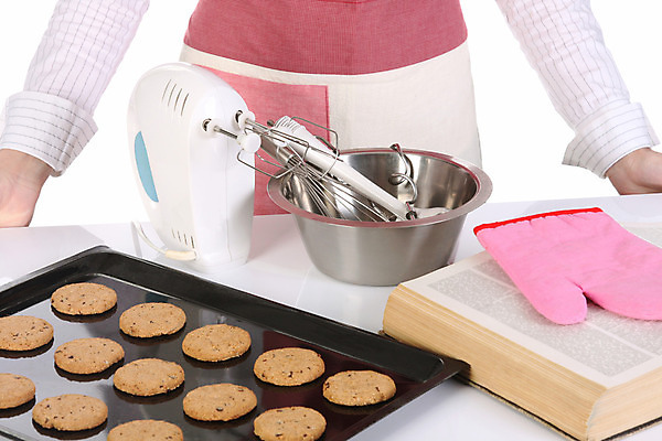 포토 JPG 해외이미지 음식 백그라운드 탁자 디저트 주택 관리 요리 사람 사람없음 책 쿠키 케이크 주방 초콜릿 요리사 기쁨 장비 흰색 표현 신선 업무 달콤 믹서 크림 준비 레시피 고립 해외202004 해외포토 직업 감정 컬러 가구 건물 작업 맛 파일형식 이미지허브