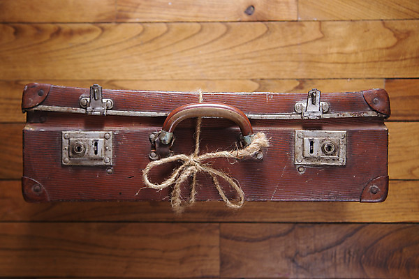 포토 JPG 해외이미지 여행 백그라운드 휴가 사람없음 갈색 여행객 여행가방 손상 수확 골동품 짐 오픈 가죽 향수 복고 과거 판지 구식 옛날 해외202004 해외포토 컬러 컨셉 농업 가방 사람 화장품 파일형식 이미지허브